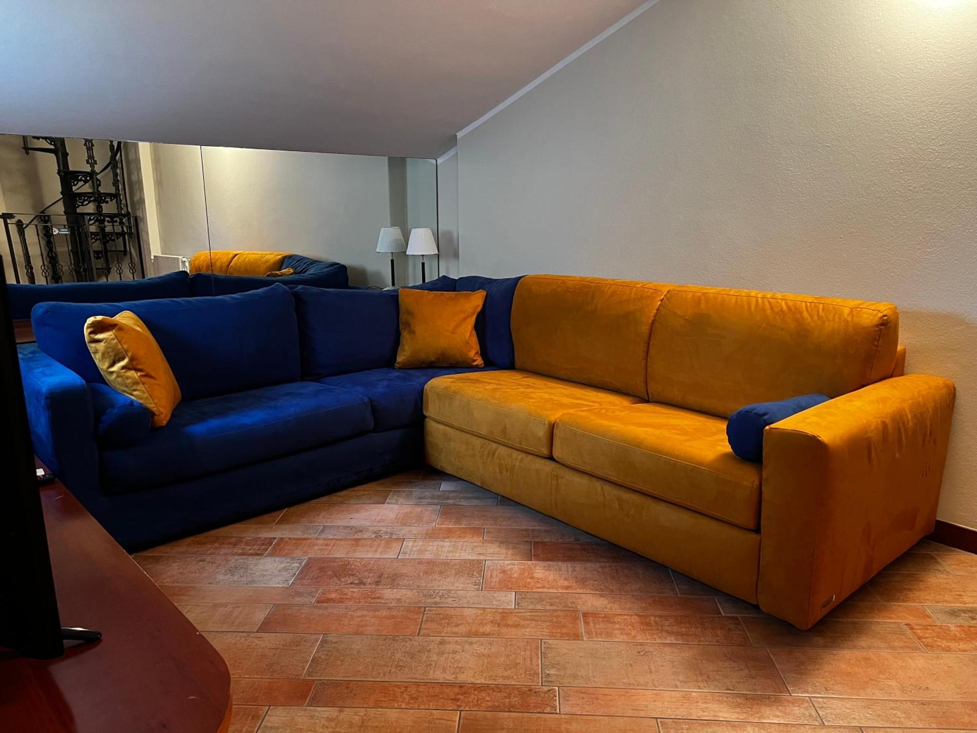 Апартаменты Attico In Piazza Matteotti Дезенцано-дель-Гарда Экстерьер фото